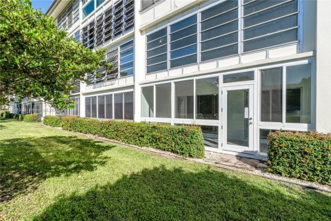 Condo in Coconut Creek, Florida, 2 bedrooms  № 1701011 - photo 29