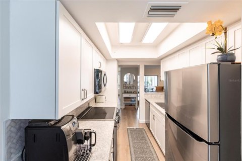 Copropriété à louer à Englewood, Floride: 2 chambres, 121.52 m2 № 2148953 - photo 11