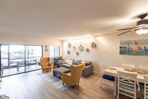 Copropriété à louer à Englewood, Floride: 2 chambres, 121.52 m2 № 2148953 - photo 4