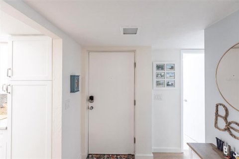 Copropriété à louer à Englewood, Floride: 2 chambres, 121.52 m2 № 2148953 - photo 3