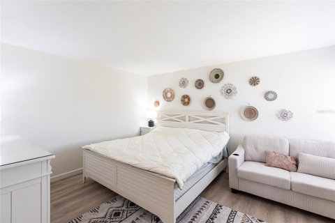 Copropriété à louer à Englewood, Floride: 2 chambres, 121.52 m2 № 2148953 - photo 17