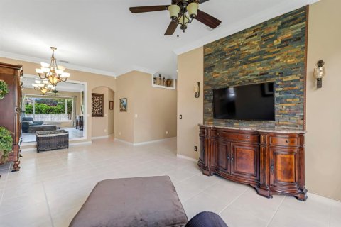 House in Miramar, Florida 4 bedrooms, 195.37 sq.m. № 2192192 - photo 12
