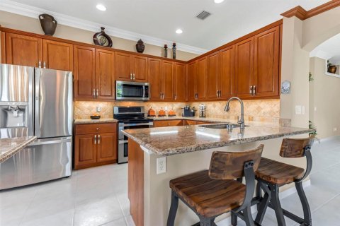 House in Miramar, Florida 4 bedrooms, 195.37 sq.m. № 2192192 - photo 25