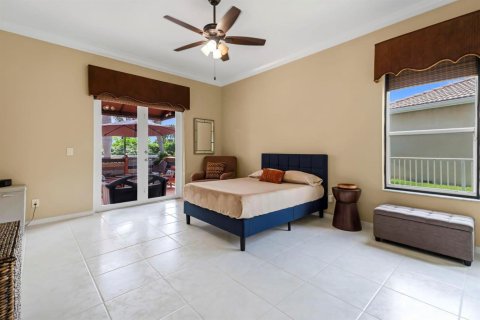 House in Miramar, Florida 4 bedrooms, 195.37 sq.m. № 2192192 - photo 19