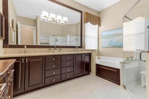 House in Miramar, Florida 4 bedrooms, 195.37 sq.m. № 2192192 - photo 15