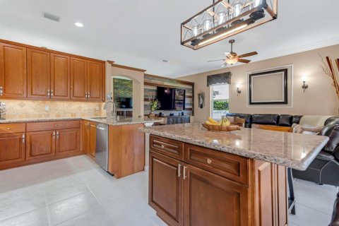 House in Miramar, Florida 4 bedrooms, 195.37 sq.m. № 2192192 - photo 29