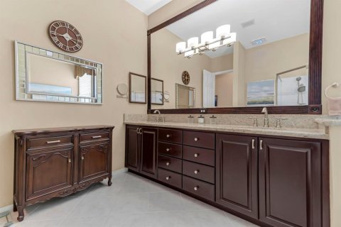 House in Miramar, Florida 4 bedrooms, 195.37 sq.m. № 2192192 - photo 17