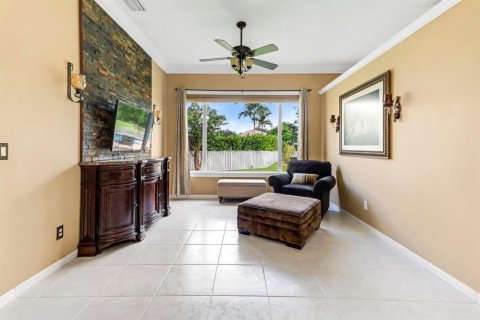 House in Miramar, Florida 4 bedrooms, 195.37 sq.m. № 2192192 - photo 8