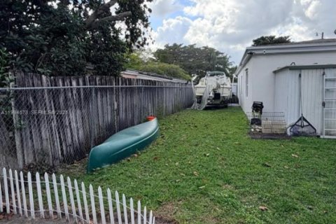 Casa en venta en North Miami Beach, Florida, 3 dormitorios, 98.1 m2 № 1993135 - foto 18