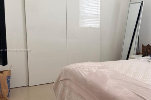 Casa en venta en North Miami Beach, Florida, 3 dormitorios, 98.1 m2 № 1993135 - foto 12
