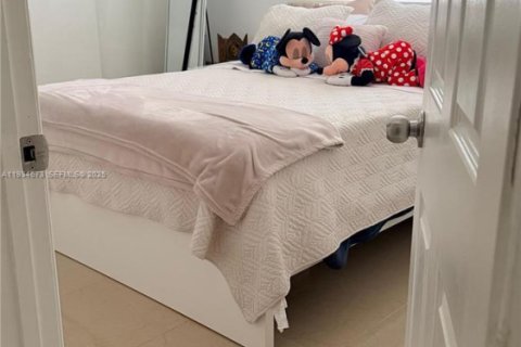 Casa en venta en North Miami Beach, Florida, 3 dormitorios, 98.1 m2 № 1993135 - foto 10