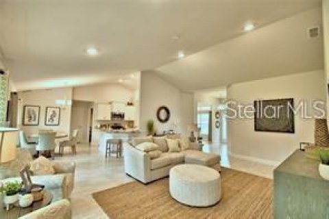 House in Dade City, Florida 4 bedrooms, 201.51 sq.m. № 2200534 - photo 10