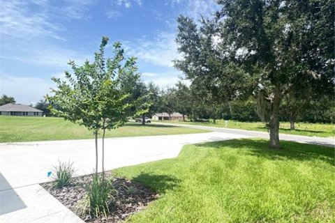 House in Dade City, Florida 4 bedrooms, 201.51 sq.m. № 2200534 - photo 30