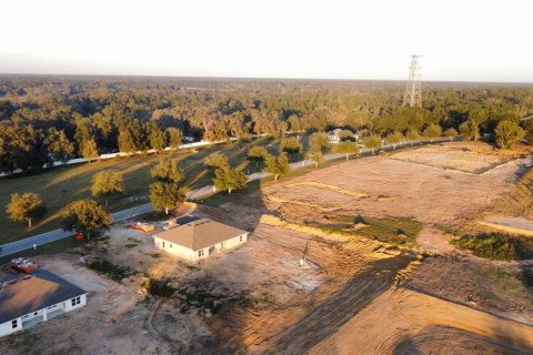 House in Dade City, Florida 4 bedrooms, 201.51 sq.m. № 2200534 - photo 17