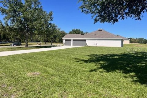 House in Dade City, Florida 4 bedrooms, 201.51 sq.m. № 2200534 - photo 8