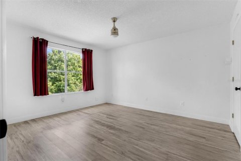 Купить виллу или дом в Орландо, Флорида 10 комнат, 221.11м2, № 2147851 - фото 15