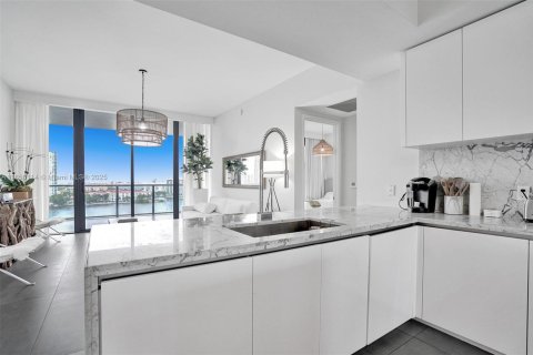 Condo in Aventura, Florida, 3 bedrooms  № 1963366 - photo 11