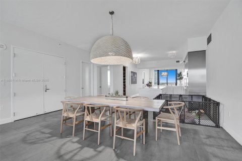 Condo in Aventura, Florida, 3 bedrooms  № 1963366 - photo 8