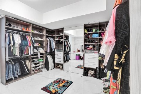 Condo in Aventura, Florida, 3 bedrooms  № 1963366 - photo 24