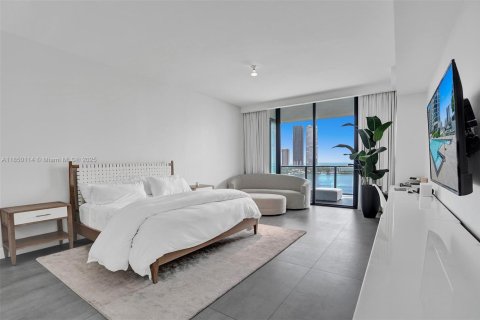 Condo in Aventura, Florida, 3 bedrooms  № 1963366 - photo 15