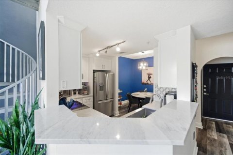 Condo in Tampa, Florida, 2 bedrooms № 2122216 - photo 14
