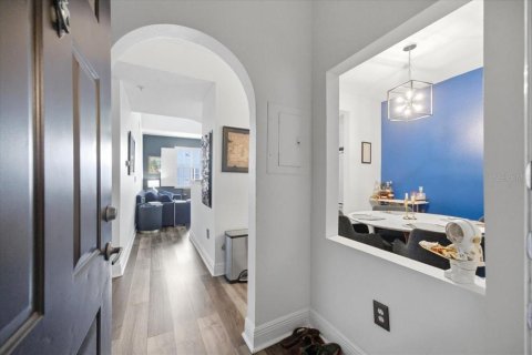 Condo in Tampa, Florida, 2 bedrooms № 2122216 - photo 5