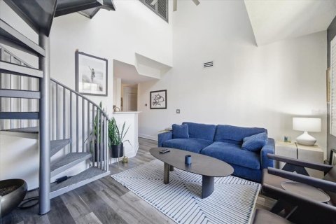 Condo in Tampa, Florida, 2 bedrooms № 2122216 - photo 9