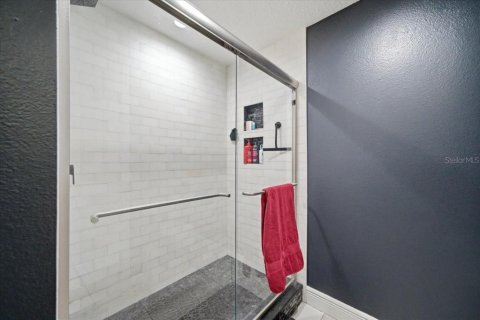 Condo in Tampa, Florida, 2 bedrooms № 2122216 - photo 30