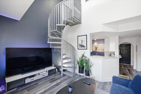 Condo in Tampa, Florida, 2 bedrooms № 2122216 - photo 11
