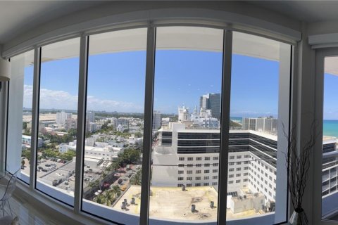 Copropriété à louer à Miami Beach, Floride: 2 chambres, 138.42 m2 № 1812080 - photo 2
