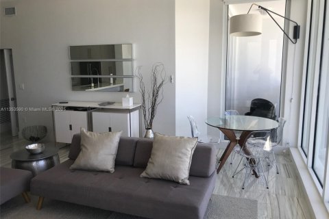 Copropriété à louer à Miami Beach, Floride: 2 chambres, 138.42 m2 № 1812080 - photo 18