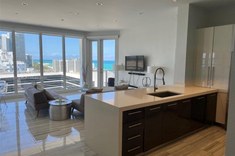 Copropriété à louer à Miami Beach, Floride: 2 chambres, 138.42 m2 № 1812080 - photo 6