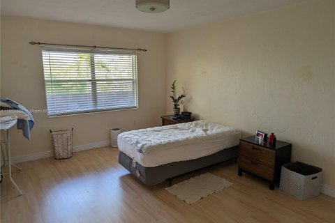 Copropriété à louer à Coral Gables, Floride: 1 chambre, 82.4 m2 № 1897682 - photo 2