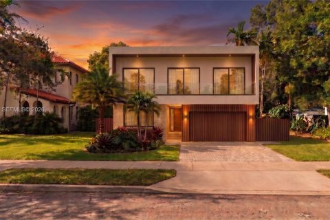 Villa ou maison à El Portal, Floride 6 chambres № 2378435