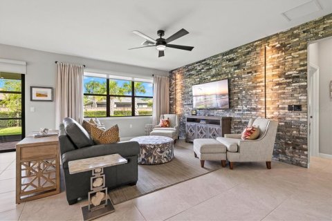 Villa ou maison à vendre à Bradenton, Floride: 2 chambres, 154.03 m2 № 1854613 - photo 4