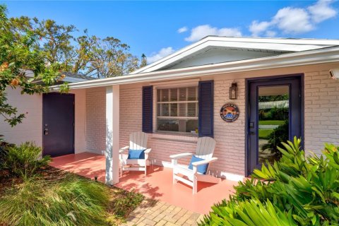 Villa ou maison à Sarasota, Floride 3 chambres, 160.91 m2 № 2299121