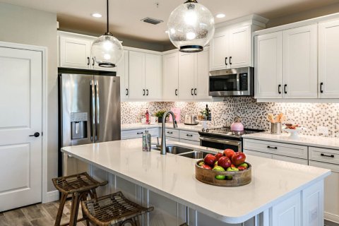Adosado en venta en Naples, Florida, 2 dormitorios, 136 m2 № 78128 - foto 1