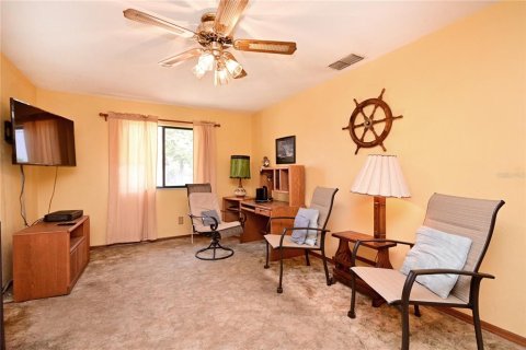 Duplex in New Smyrna Beach, Florida 2 bedrooms, 75.81 sq.m. № 1681281 - photo 4