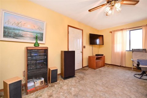Duplex in New Smyrna Beach, Florida 2 bedrooms, 75.81 sq.m. № 1681281 - photo 5