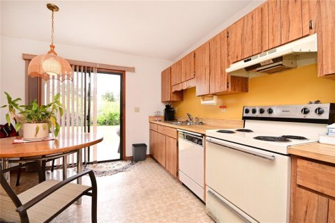 Duplex in New Smyrna Beach, Florida 2 bedrooms, 75.81 sq.m. № 1681281 - photo 8