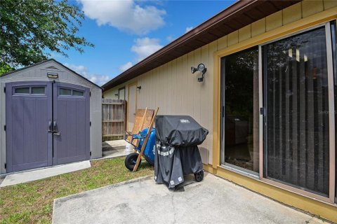 Duplex in New Smyrna Beach, Florida 2 bedrooms, 75.81 sq.m. № 1681281 - photo 16