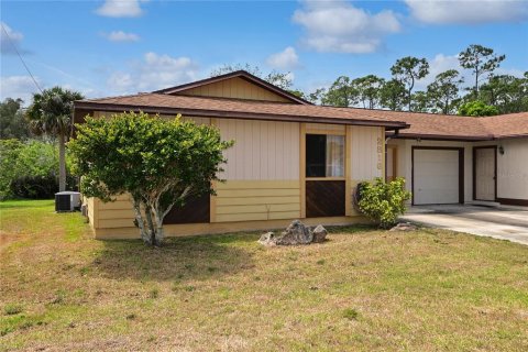 Duplex in New Smyrna Beach, Florida 2 bedrooms, 75.81 sq.m. № 1681281 - photo 20