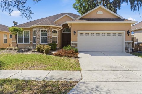 House in Gainesville, Florida 4 bedrooms, 187.2 sq.m. № 2136536