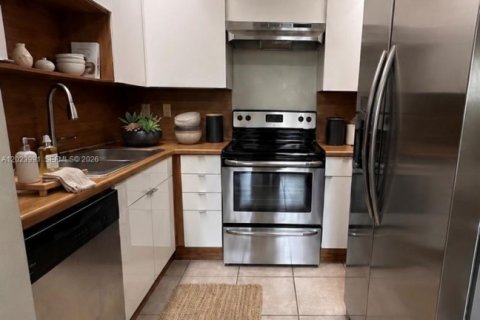 Купить кондоминиум в Майами, Флорида 2 спальни, 111.48м2, № 2085052 - фото 5