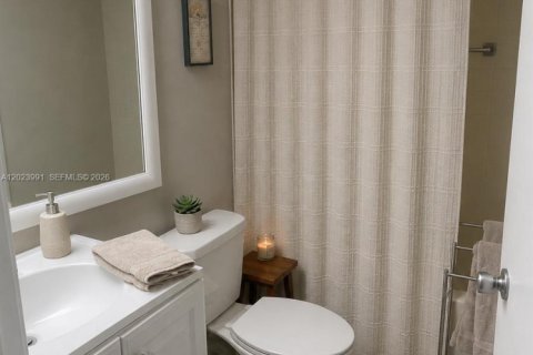 Купить кондоминиум в Майами, Флорида 2 спальни, 111.48м2, № 2085052 - фото 8