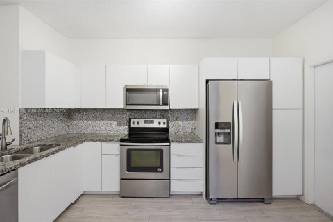 Adosado en venta en Weston, Florida, 3 dormitorios, 136.47 m2 № 2044337 - foto 17