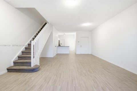 Adosado en venta en Weston, Florida, 3 dormitorios, 136.47 m2 № 2044337 - foto 13