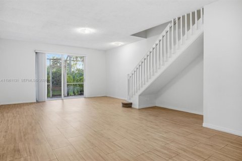 Adosado en venta en Weston, Florida, 3 dormitorios, 136.47 m2 № 2044337 - foto 9