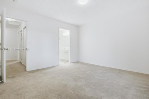 Adosado en venta en Weston, Florida, 3 dormitorios, 136.47 m2 № 2044337 - foto 25