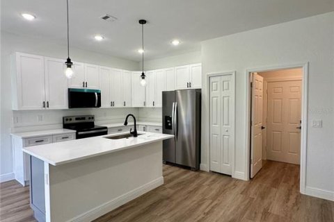 Casa en alquiler en North Port, Florida, 3 dormitorios, 152.82 m2 № 1743133 - foto 15